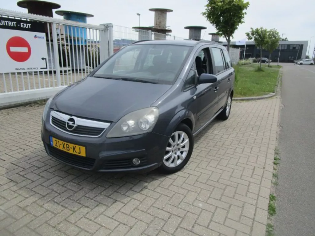 Opel Zafira 1.6 Temptation, 7 Persoons