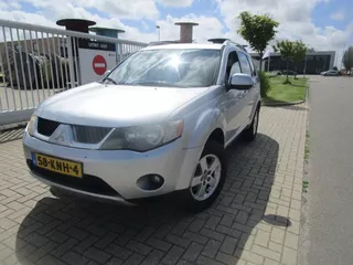 Mitsubishi Outlander 2.4 Inspire 2WD Special Edition, Export!