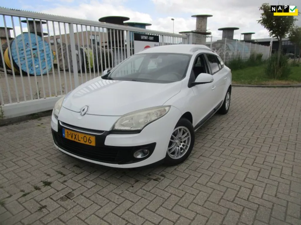 Renault M&eacute;gane 1.5 dCi Expression S&amp;S Lees tekst aub