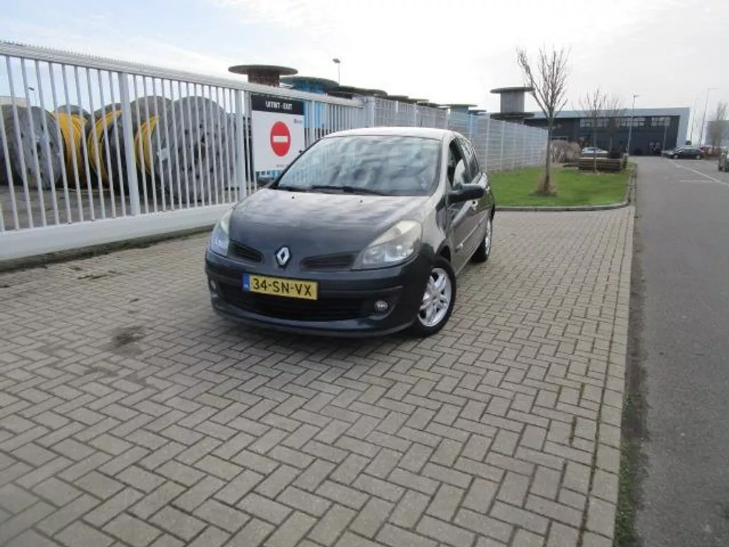 Renault Clio 1.4-16V Dynamique Luxe