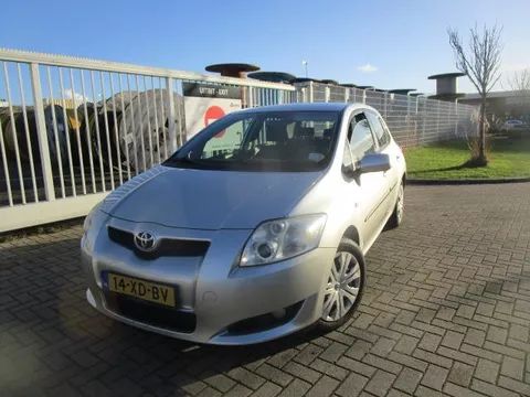 Toyota Auris 1.6-16V Sol