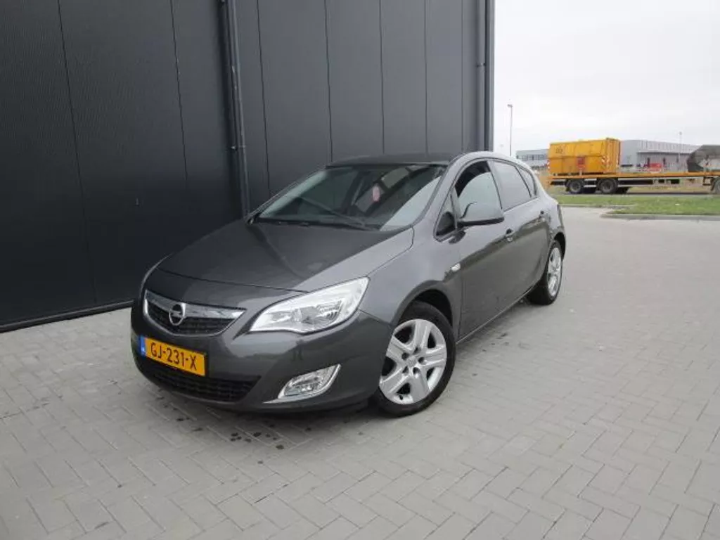 Opel Astra 1.4 Turbo Edition, hatchback