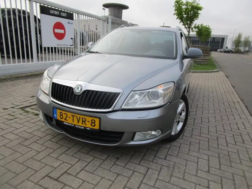 Skoda Octavia Combi 1.4 TSI Greentech Elegance Business Line