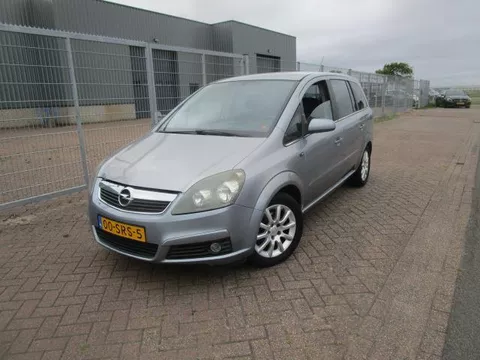 Opel Zafira 1.8 Essentia, Lezen aub Opel Zafira 1.8 Essentia, Lezen aub