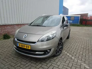 Renault Grand Sc&eacute;nic 1.2 TCe Bose 7 Persoons, Motorschade